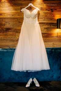 Przepiękna suknia ślubna, gorsetowa