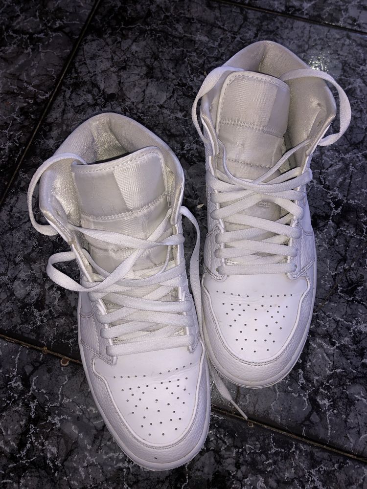 Air jordan Branco 42