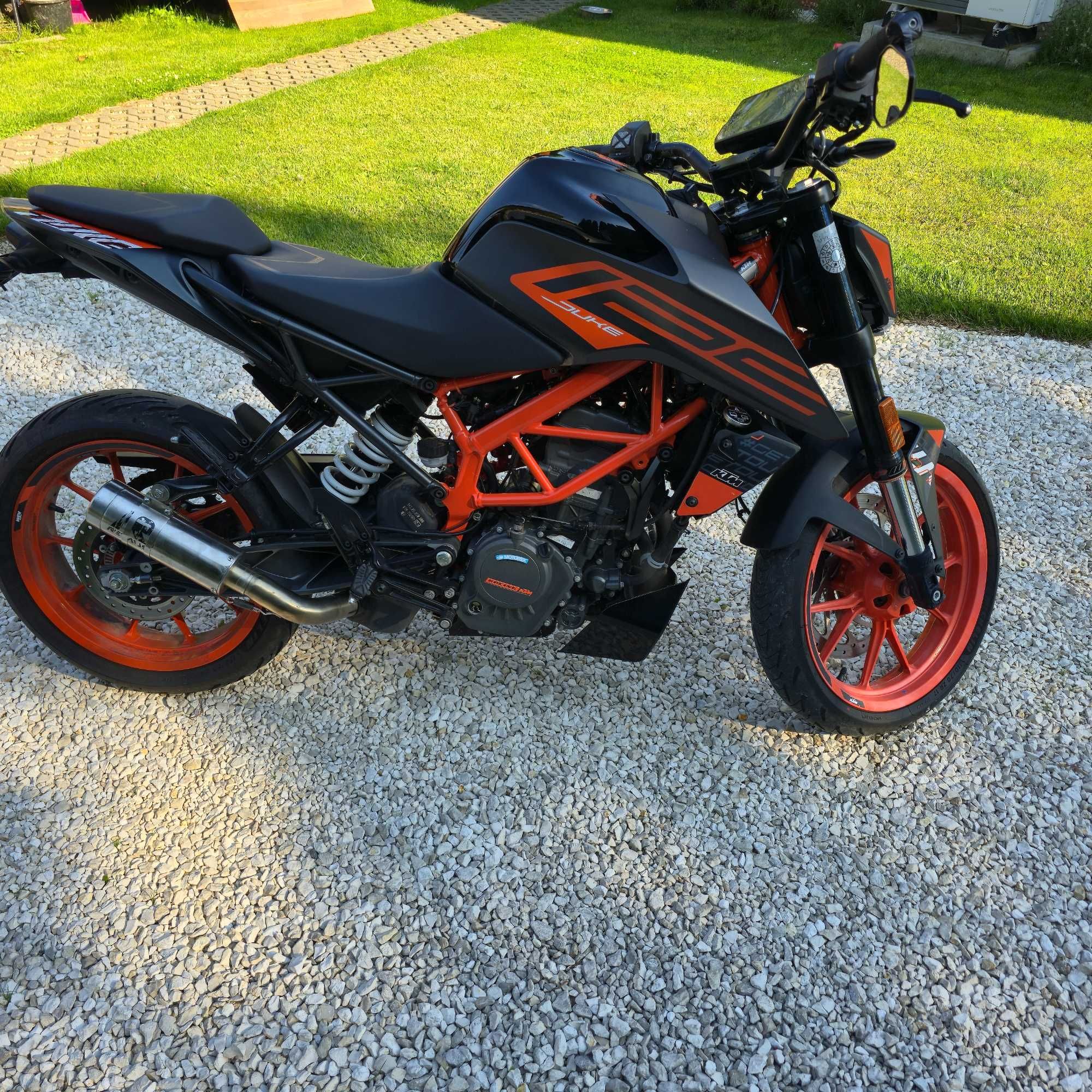 KTM Duke 125 Rok 2021