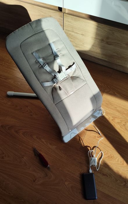 Шезлонг крісло гойдалка Chicco Rhythm'n'Sound заколисуючий центр