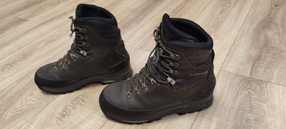 Берци зимові Lowa Tibet GTX 42
