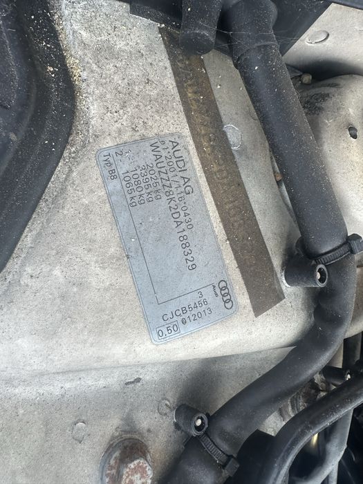 Audi A4 B8 lift  silnik 2.0 TDI 2013r,Anglik z kluczykami