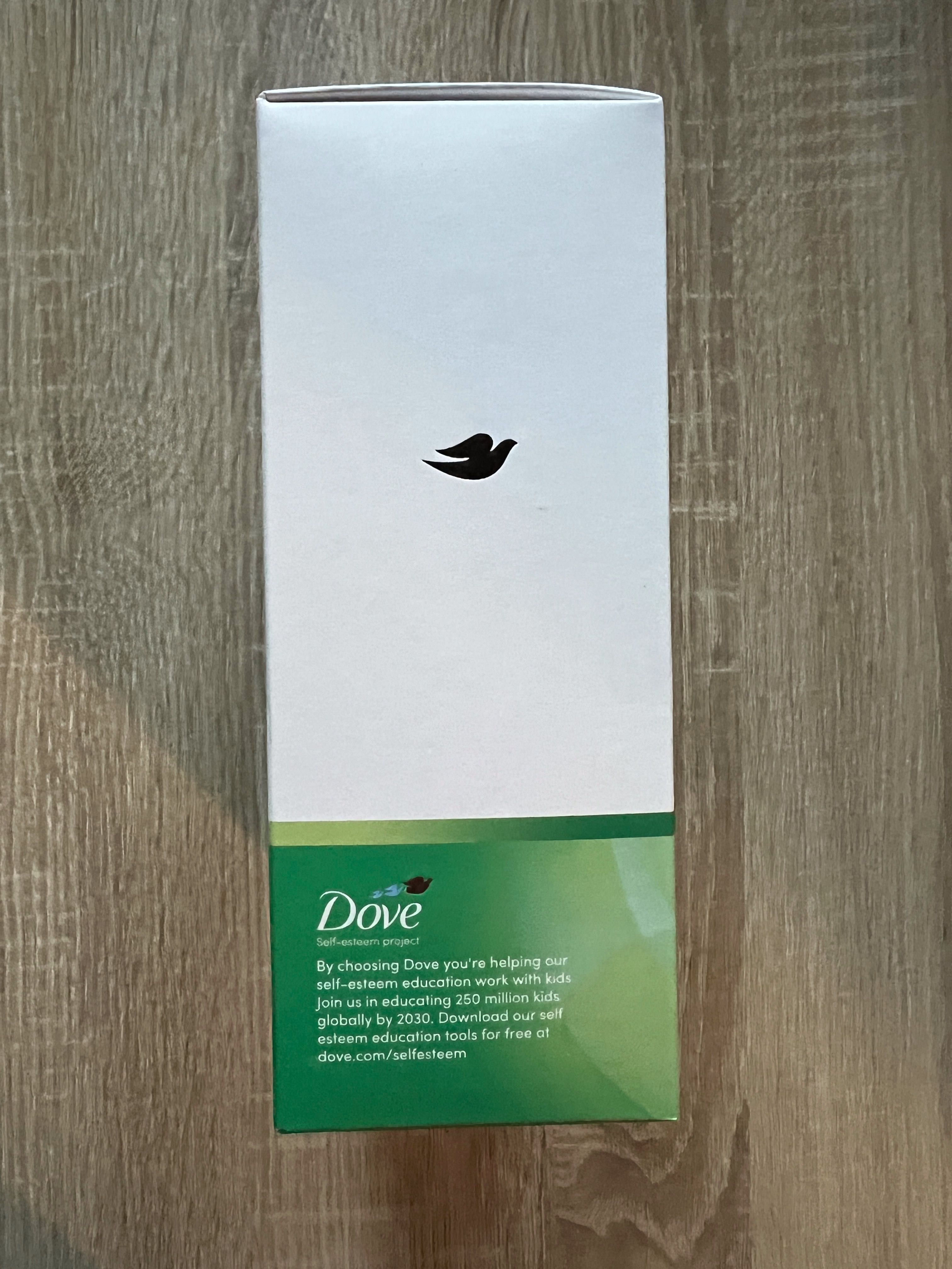 Dove Discover zestaw upominkowy z gąbką do kąpieli