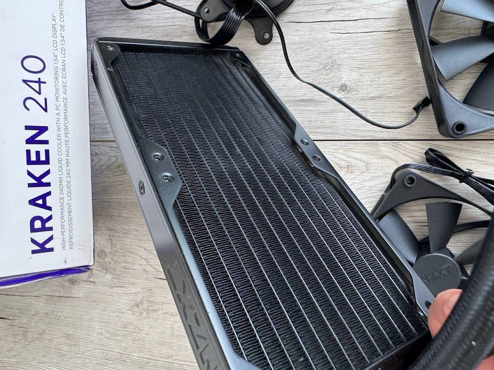 Система рідинного охолодження NZXT Kraken 240 LCD (RL-KN240-B1)