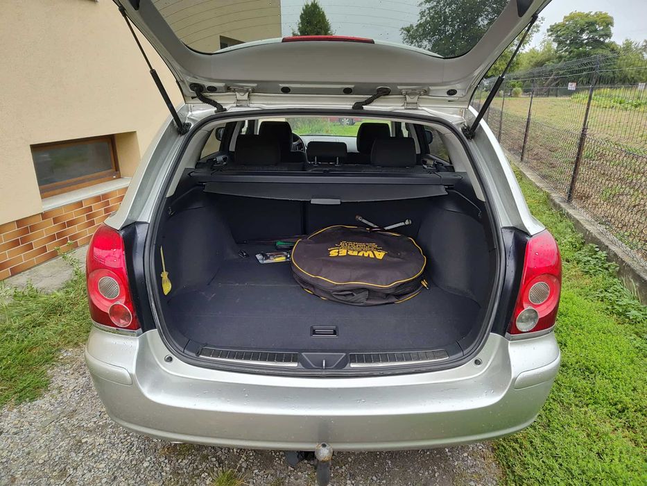Sprzedam/Zamienię Toyota Avensis 1.8 LPG