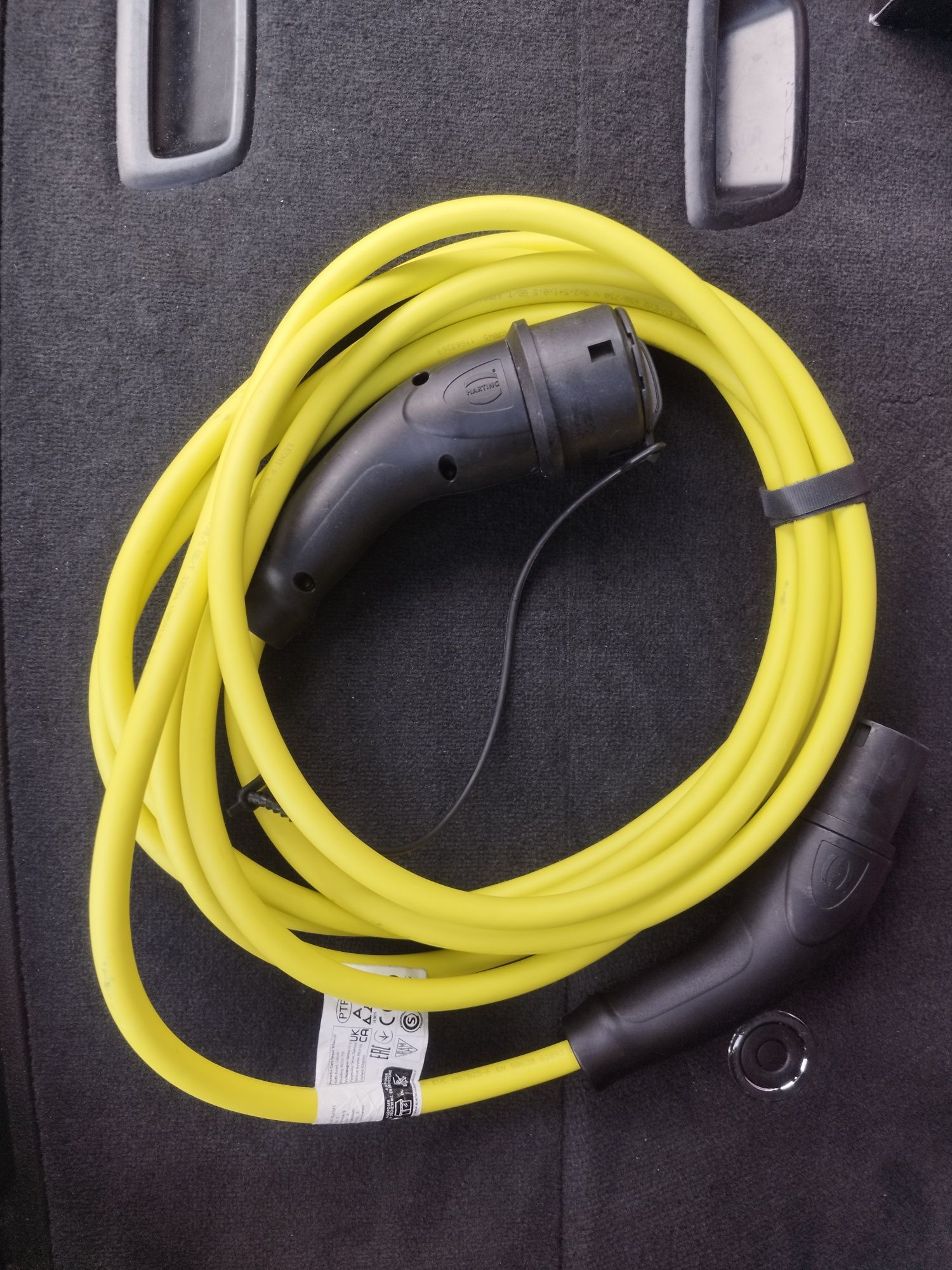Kabel żółty, oryginalny, kupiony w salonie VW, OEM, Model 3 Typ 2 20A