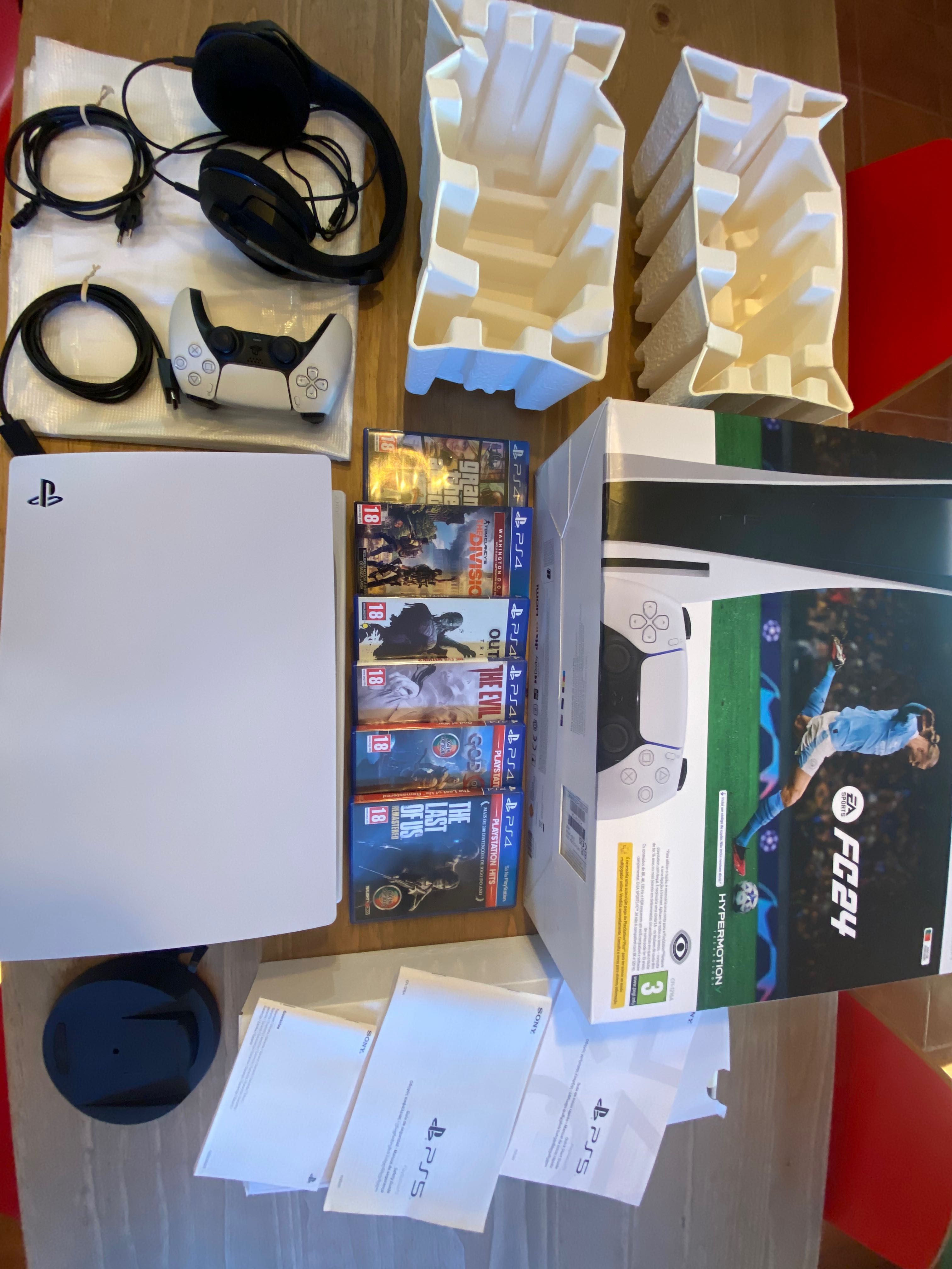 PlayStation 5 Versão CD c/caixa original e todas as proteções