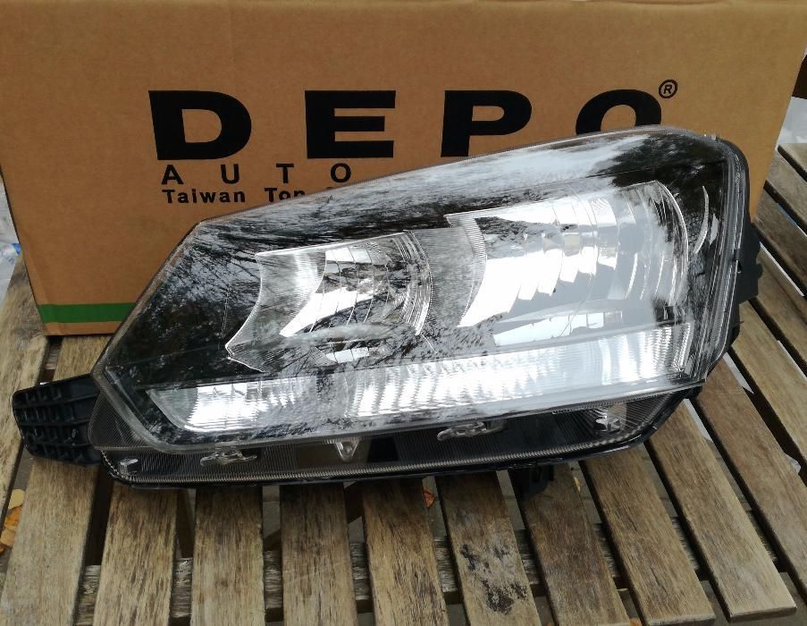 SKODA YETI 2013 LIFT lampa przednia lewa