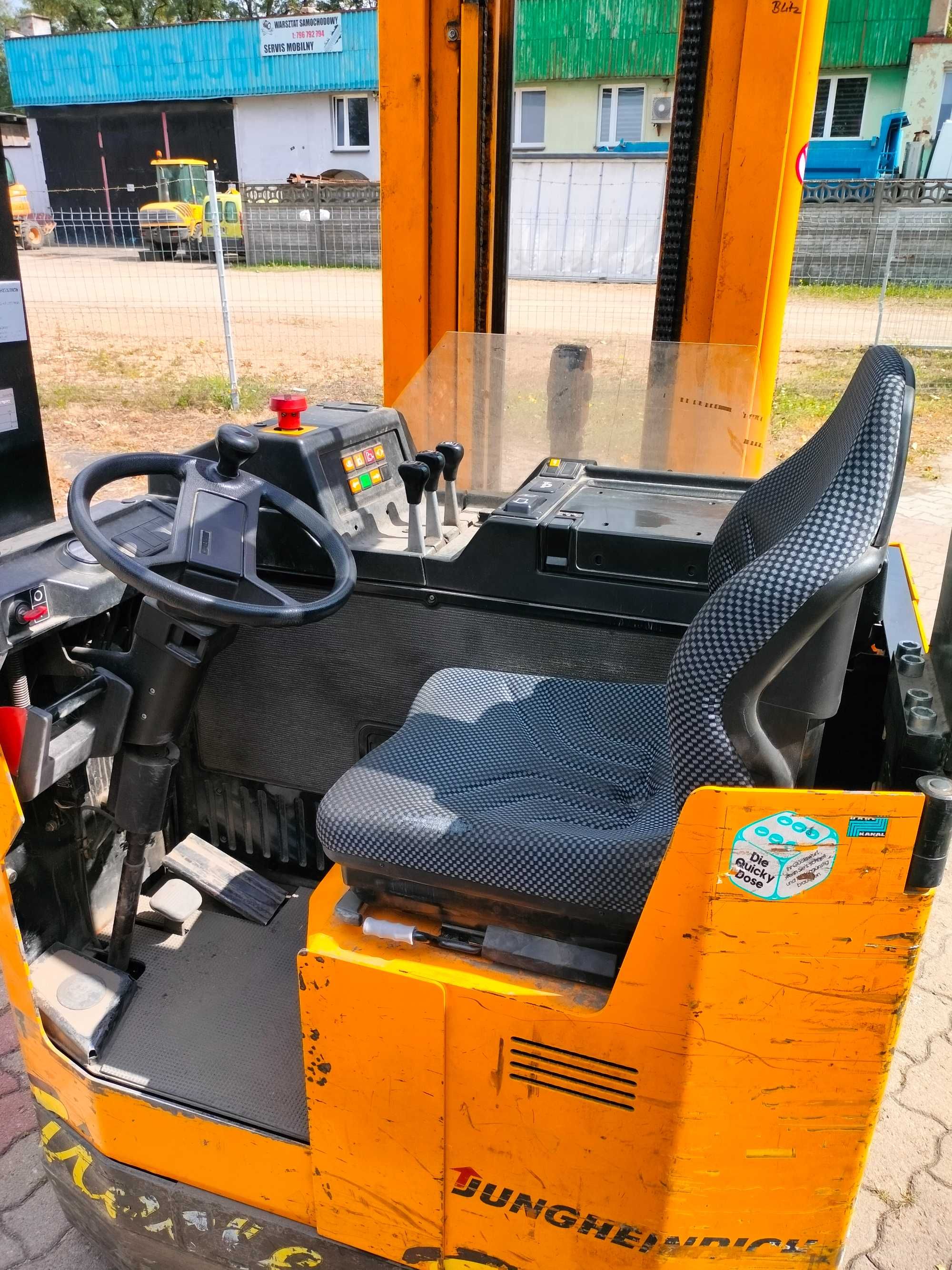 Wózek widłowy elektryczny Jungheinrich ETVA 12.5G