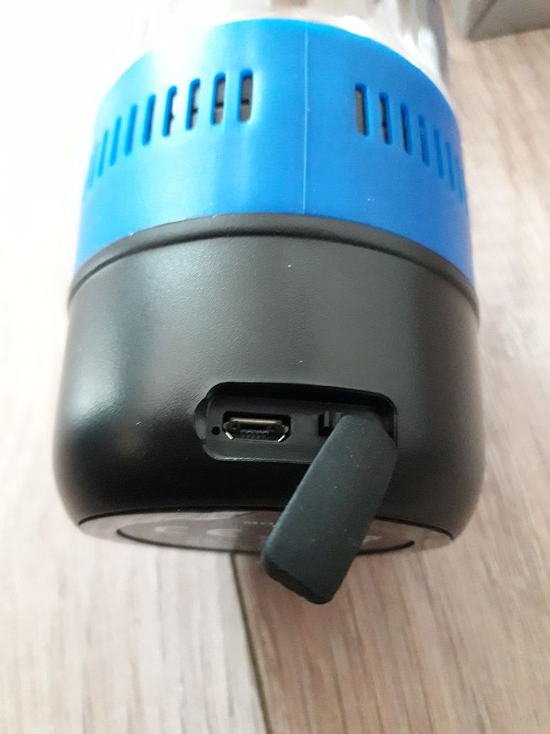 Sprzedam głośnik bluetooth w butelce-fitnes.