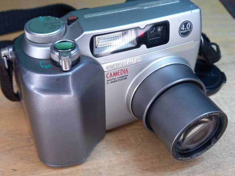 Aparat fotograficzny Olimpus C-4000