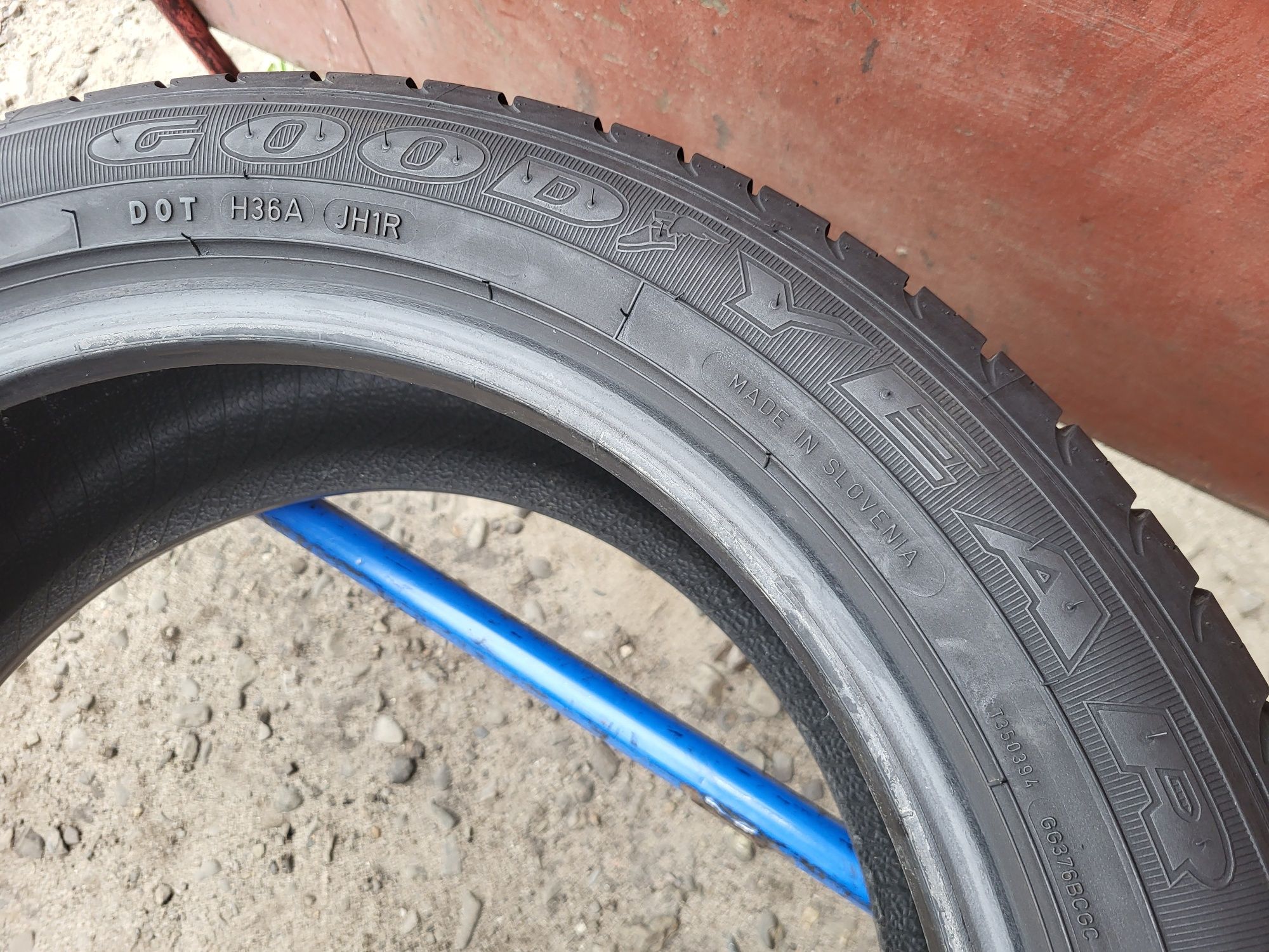 215/50/17 R17 GoodYear EfficientGrip 2шт ціна за 1шт шини