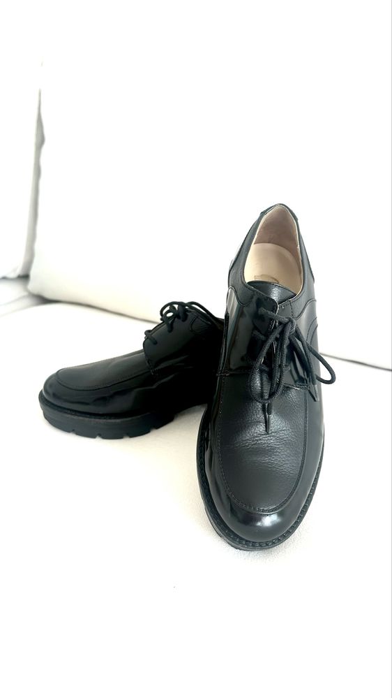 Sapatos pretos Loriblu