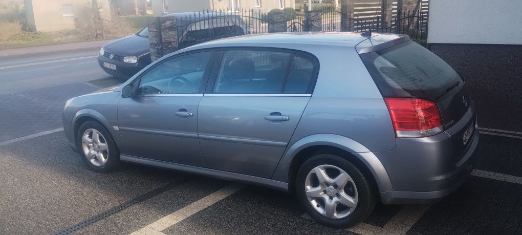 Opel Signum 1,9 CDTI 150km.