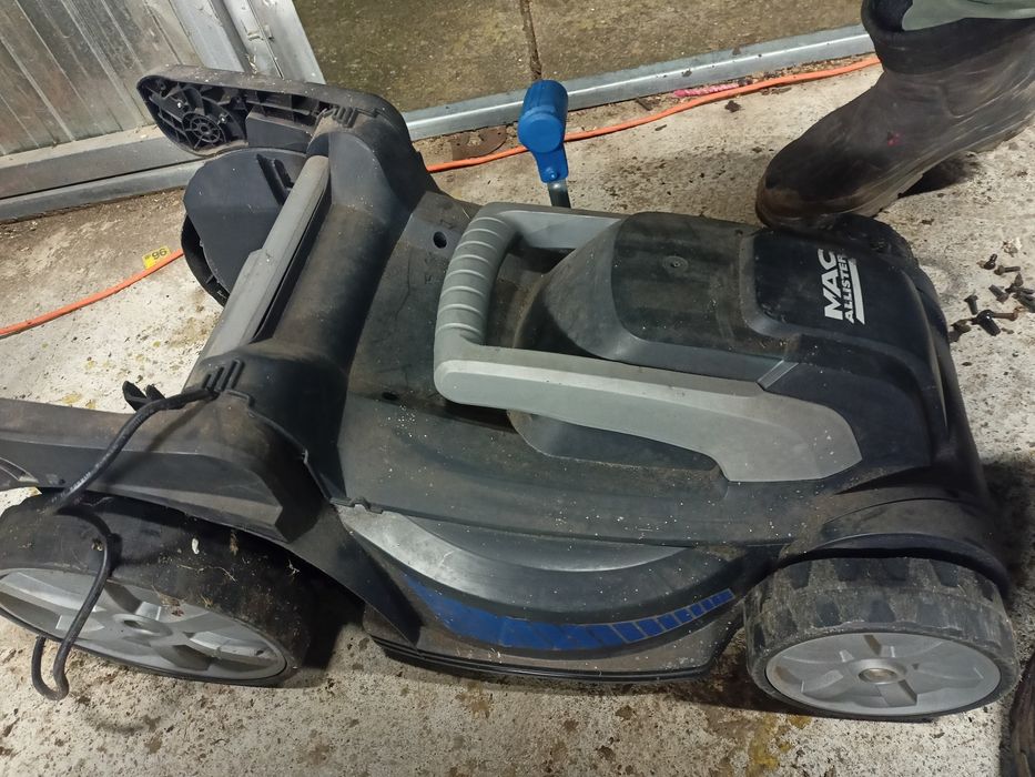 Kosiarka elektryczna MC Alister