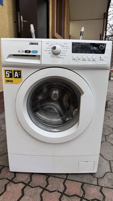 Пральна магина Zanussi