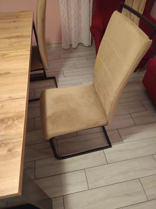Sprzedam krzesła do salonu