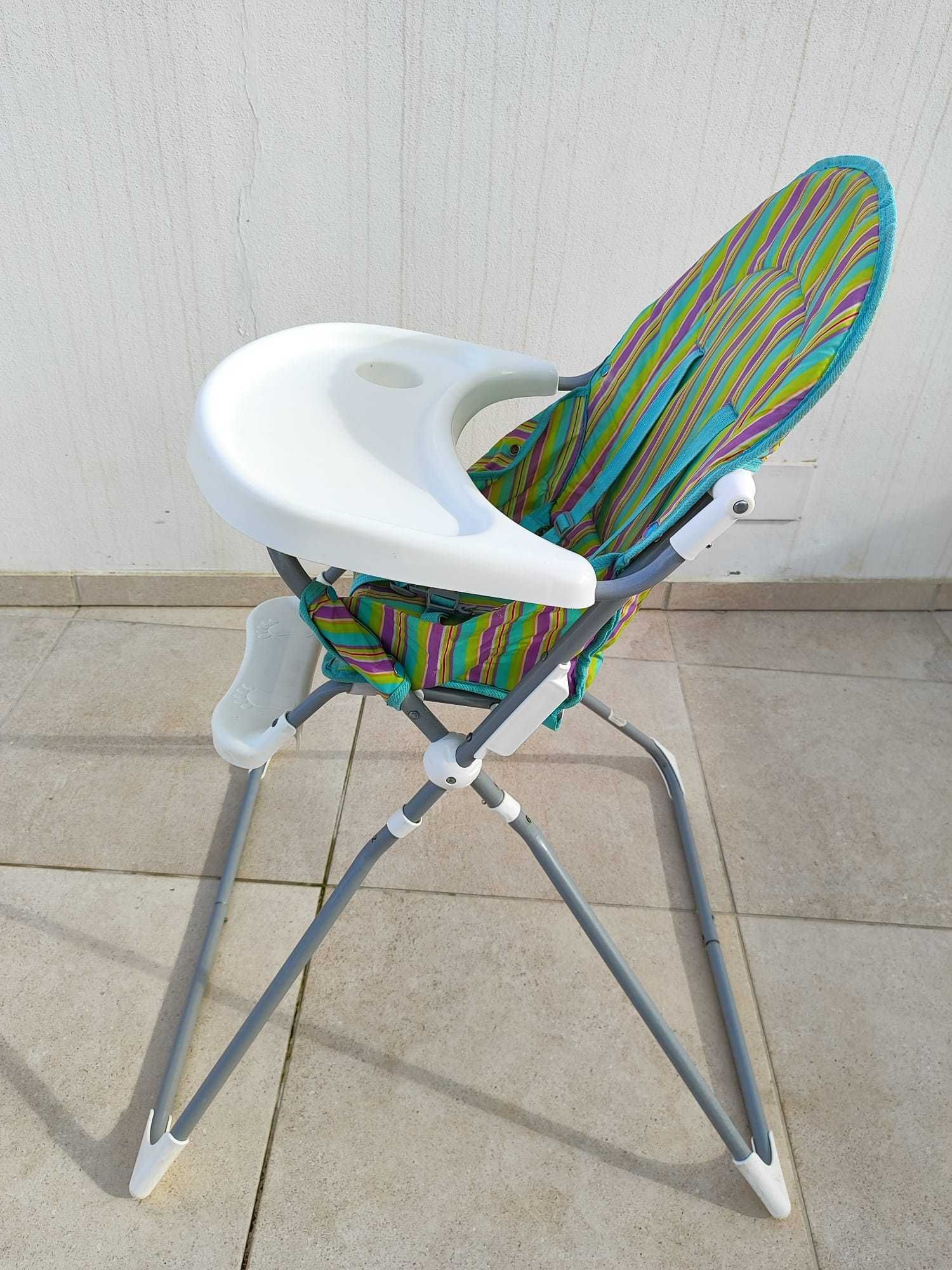 Cadeira de refeição para papas, sopas e muitos sorrisos!