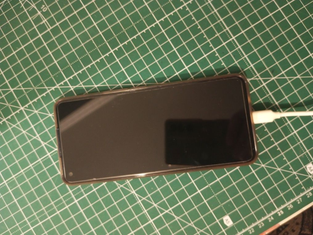 Tecno spark 6 4/128 GB