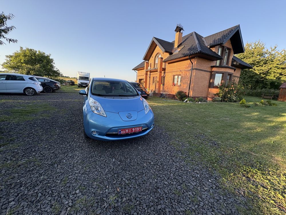Nissan Leaf 2013 Рестайлінг