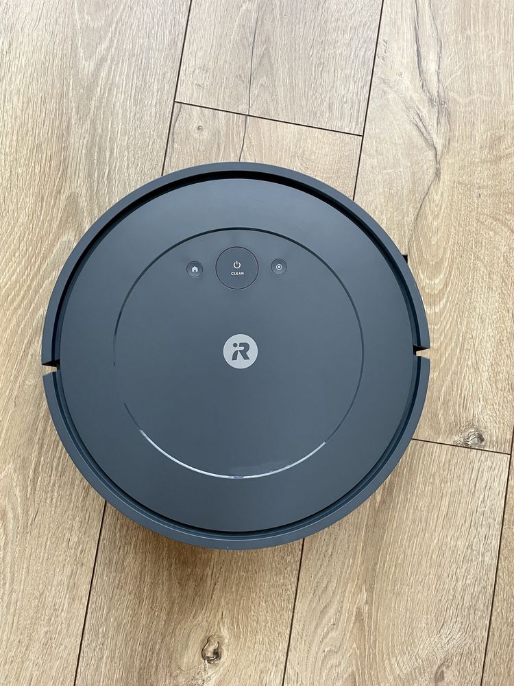 iRobot Roomba Combo Essential Y011440 mopuje robot odkurzający