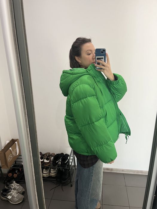 Зелений оверсайз пуховик H&M