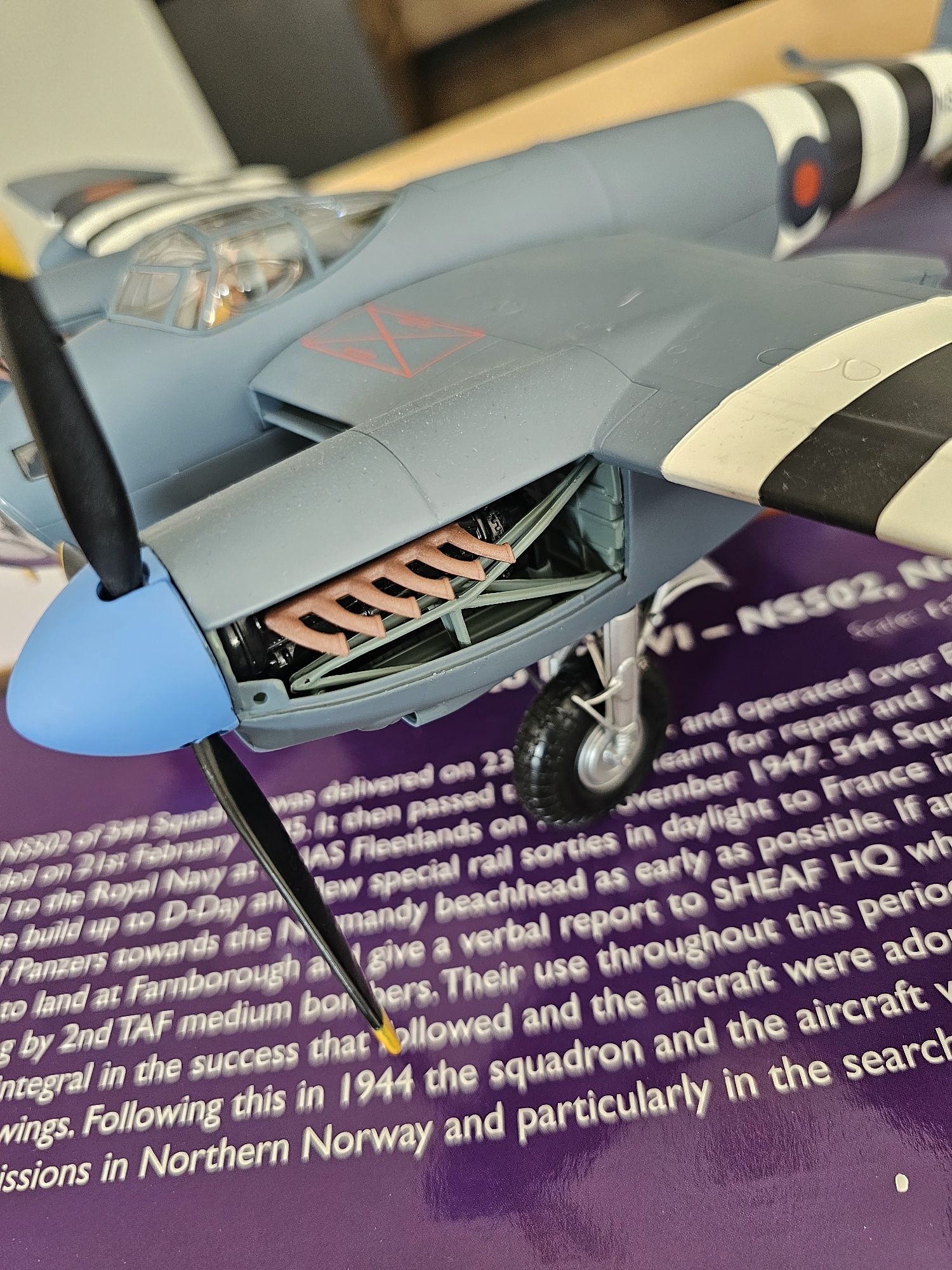Samolot Dh Mosquito Corgi 1:32