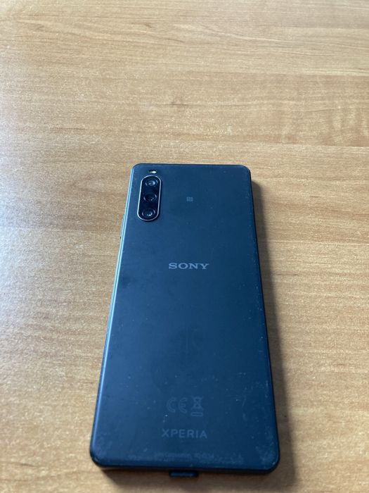 Xperia 10 IV | Kompaktowe wymiary | Niewielka waga | Bateria 5000 mAh