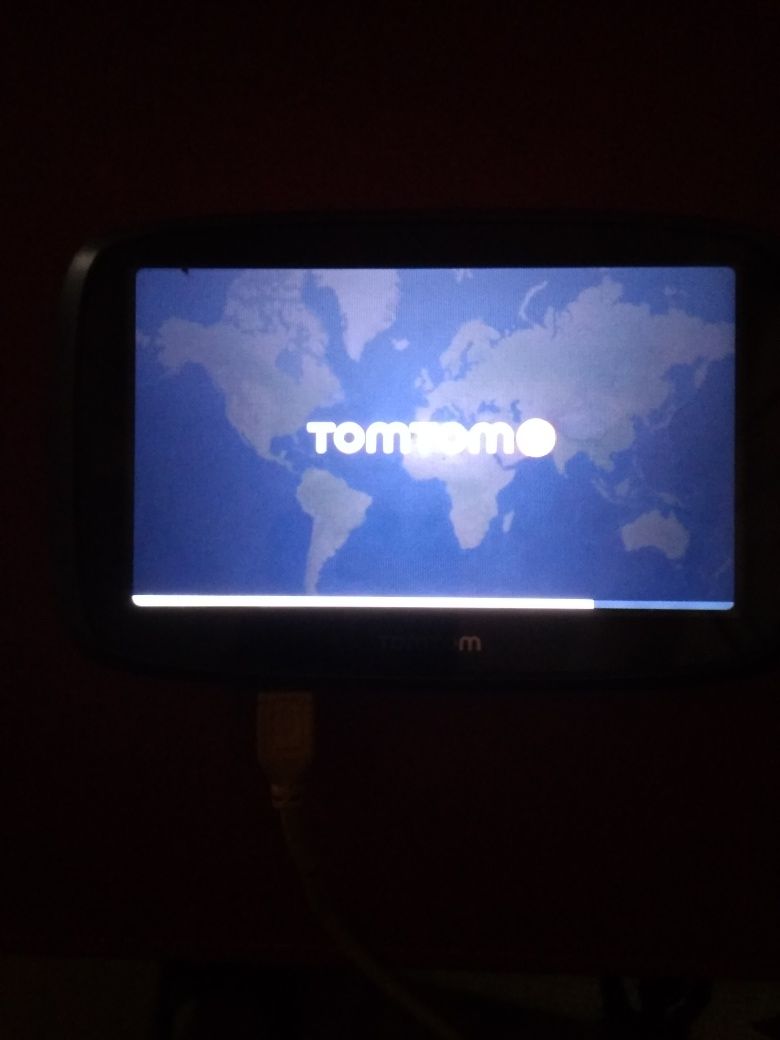 GPS навигатор TomTom 4FA50