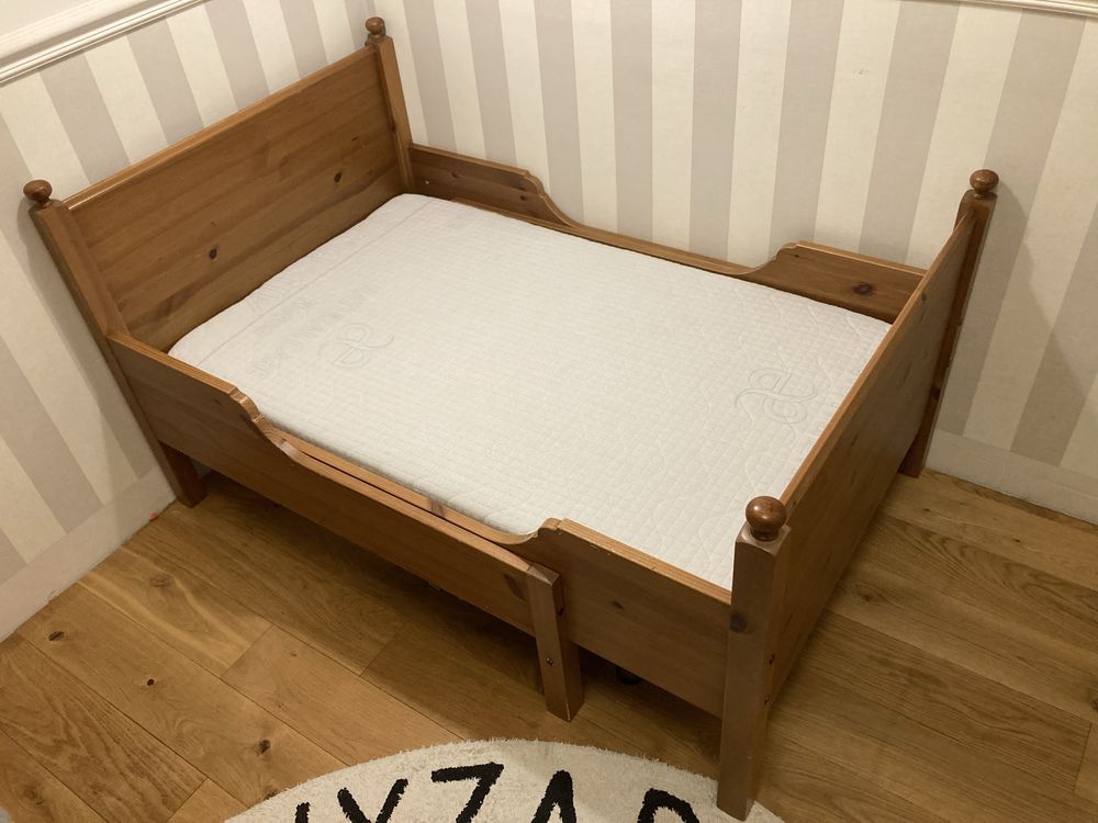 IKEA drewniane łóżeczko z materacem 90x140x170x200 cm Leksvik