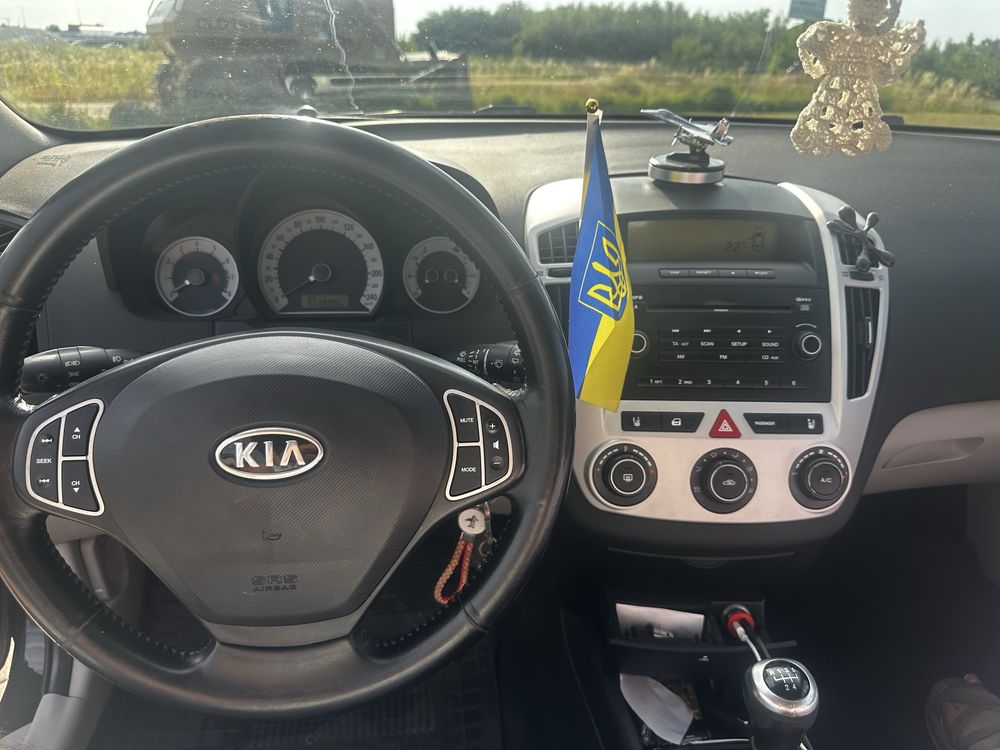 Продам Kia Ceed в гарному технічному стані