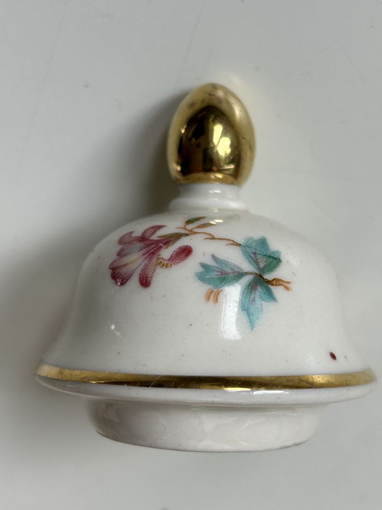 Bavaria Germany - porcelanowy wazonik amfora z pokrywką urna vintage