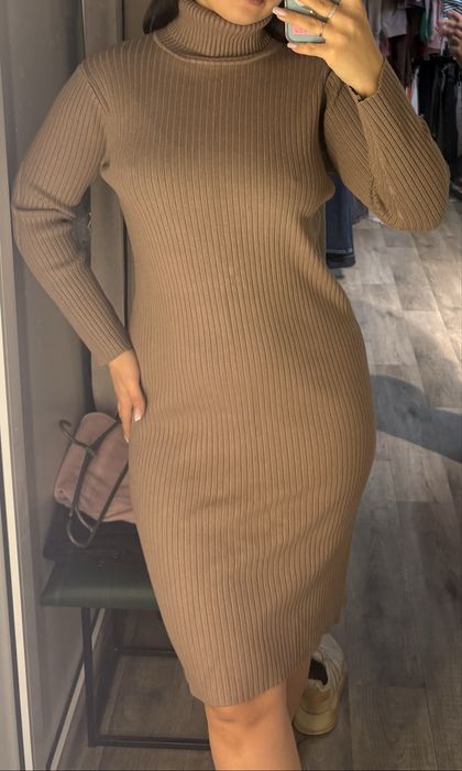 Трикотажна сукня