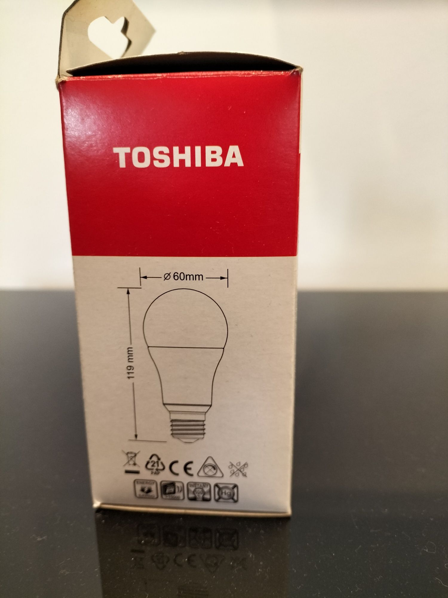 Żarówka Led Toshiba E27 ( 11W ) LED 1055 lm