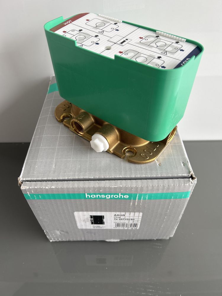 Axor One bateria prysznicowa-wannowa czarny chrom