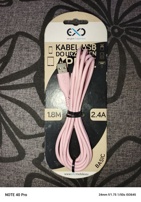 Kable USB do iPhone.