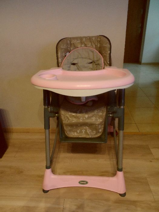 Fotelik do karmienia dziecka