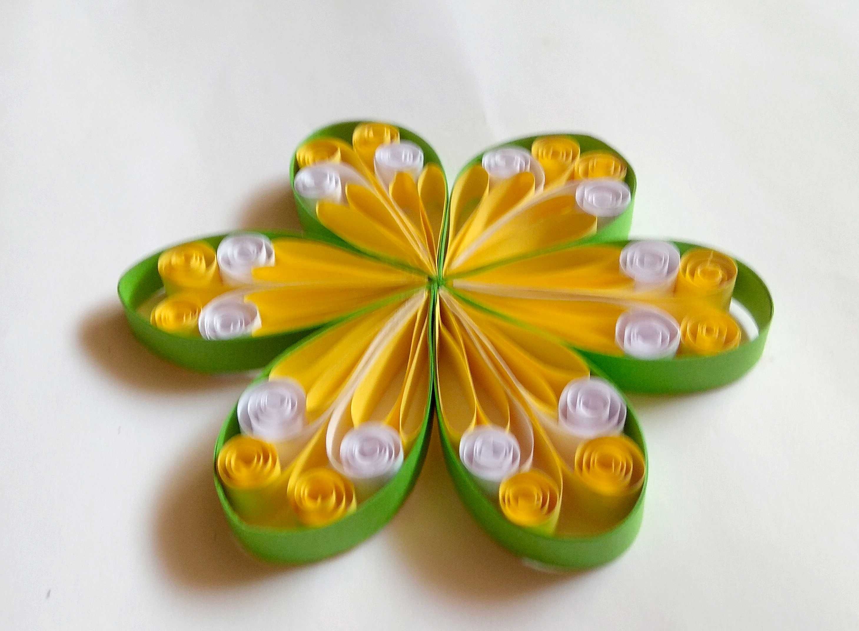 Serwetka podstawka gwiazdka ozdoba papieru QUILLING