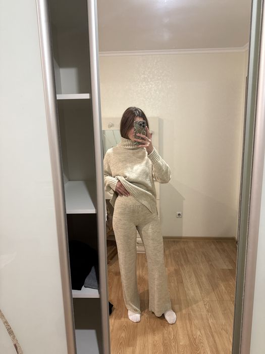 Теплий вʼязани костюм двійка