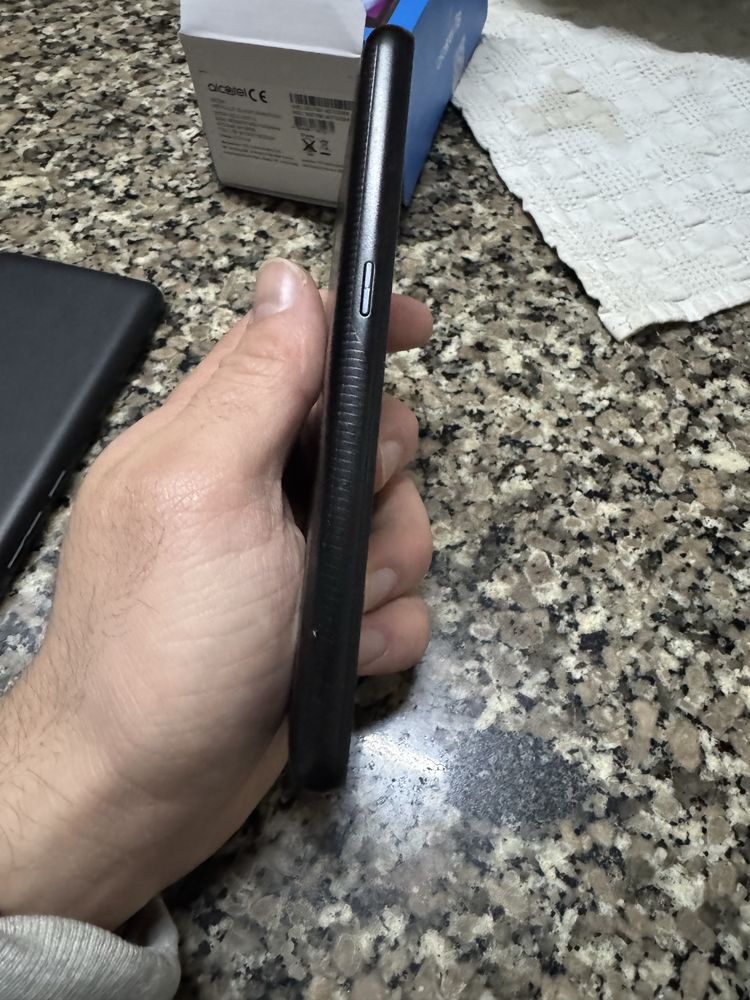 Vendo Alcatel 1B