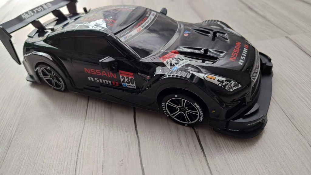 Nissan GT-R R35 Black Carbon do Driftu Jdm RC 4wd 2023 4WD 1:16 Drift