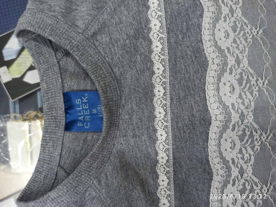 Светрик для дівчинки, підлітка