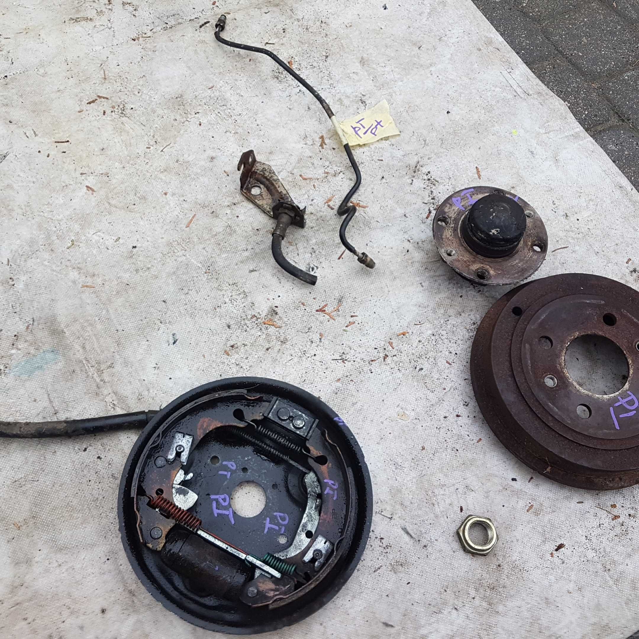 piasta bęben osłona błotna kotwiczna szczęki cylinderek fiat punto I