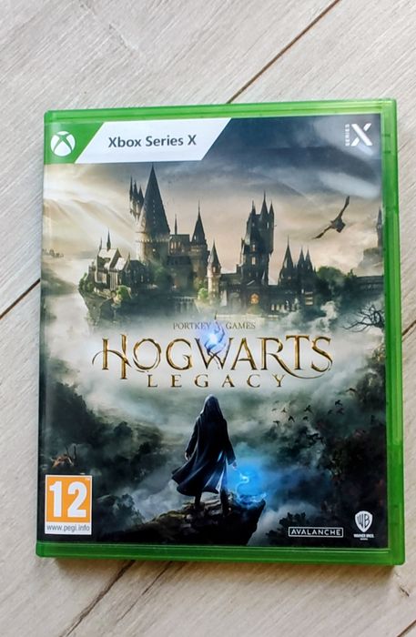 Xbox series X 1TB + 2 pady + słuchawki + Hogwarts Legacy