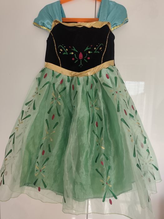 Strój Anny z Krainy Lodu