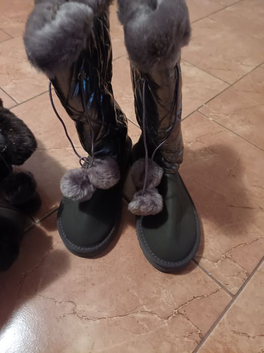 Жіночі угги. 36 і 38 розміри