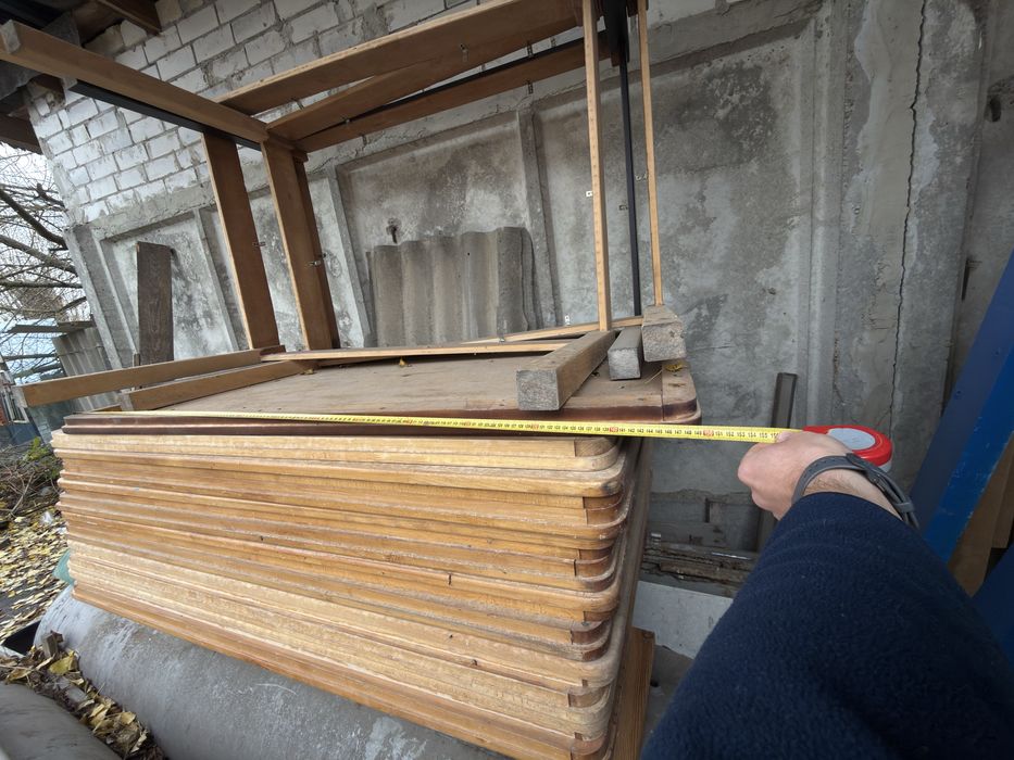 Набір столів з буку. 12 штук.