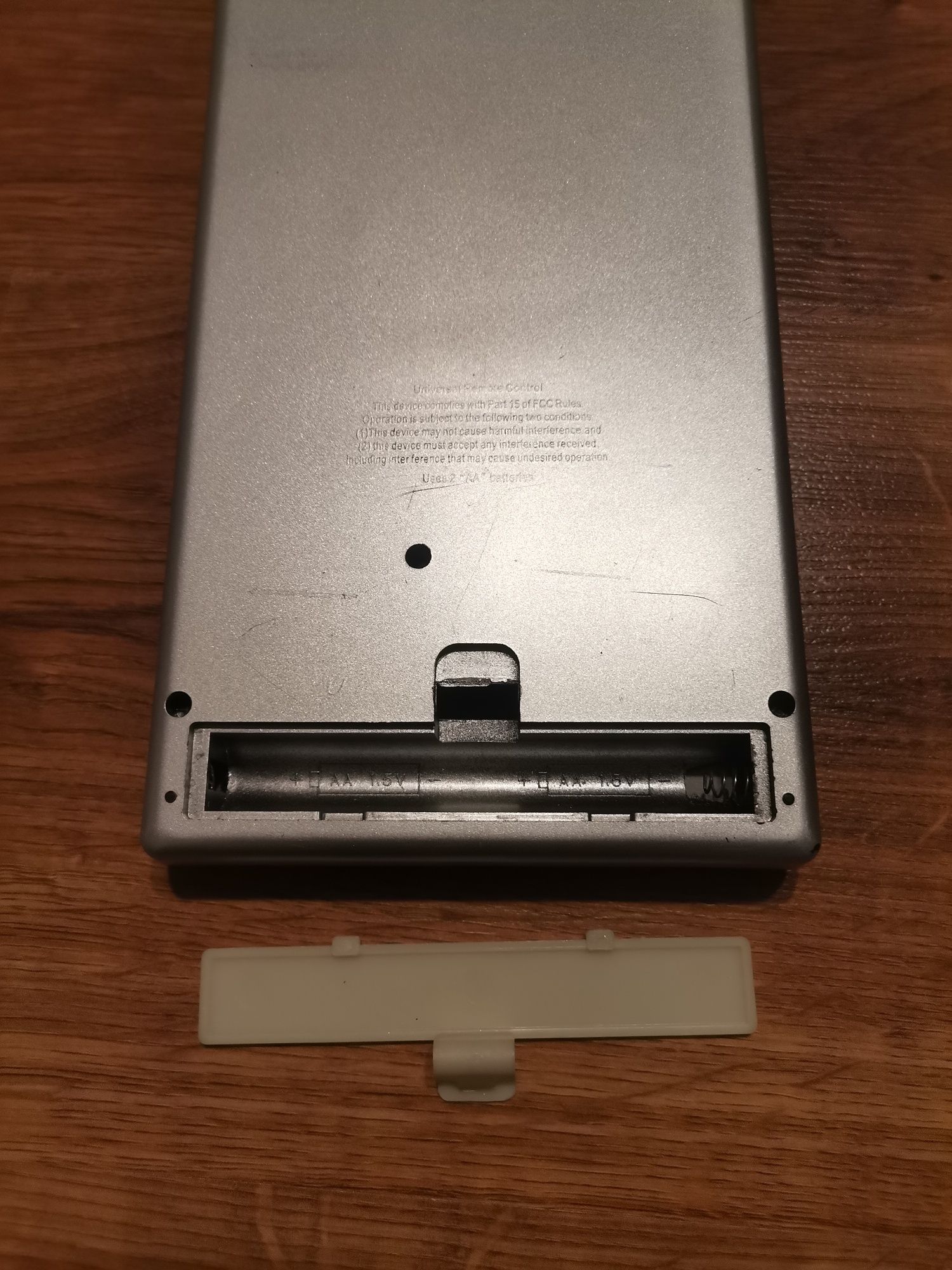 Uniwersalny pilot XXL