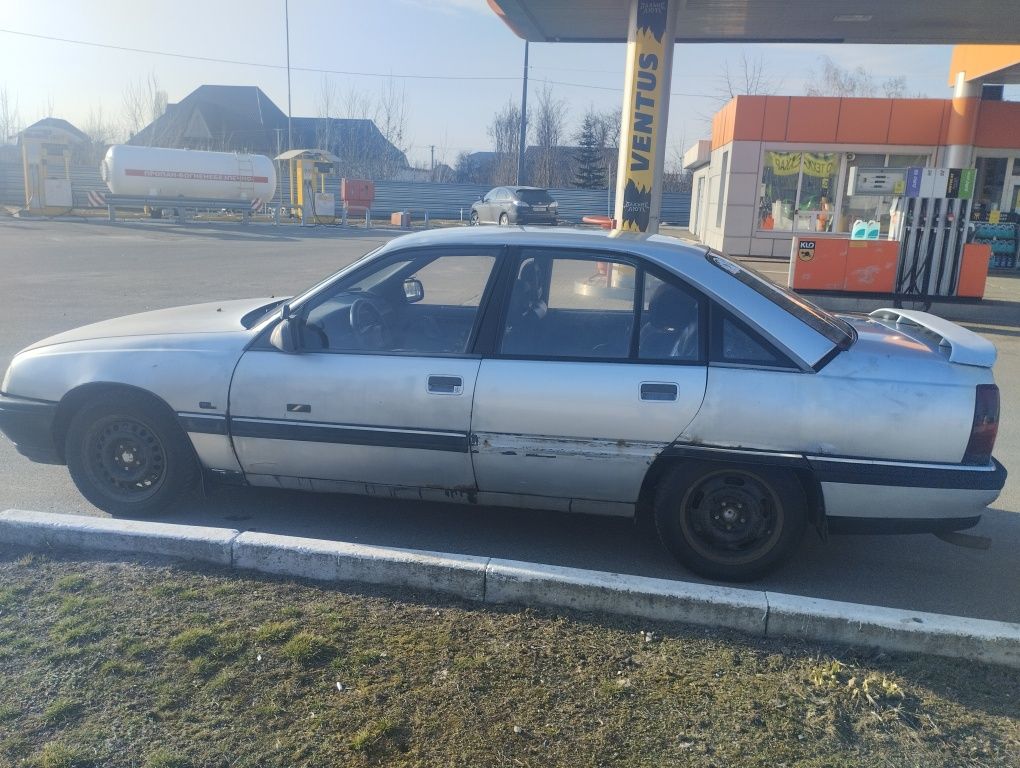 Opel Omega A (2 авто по ціні 1)