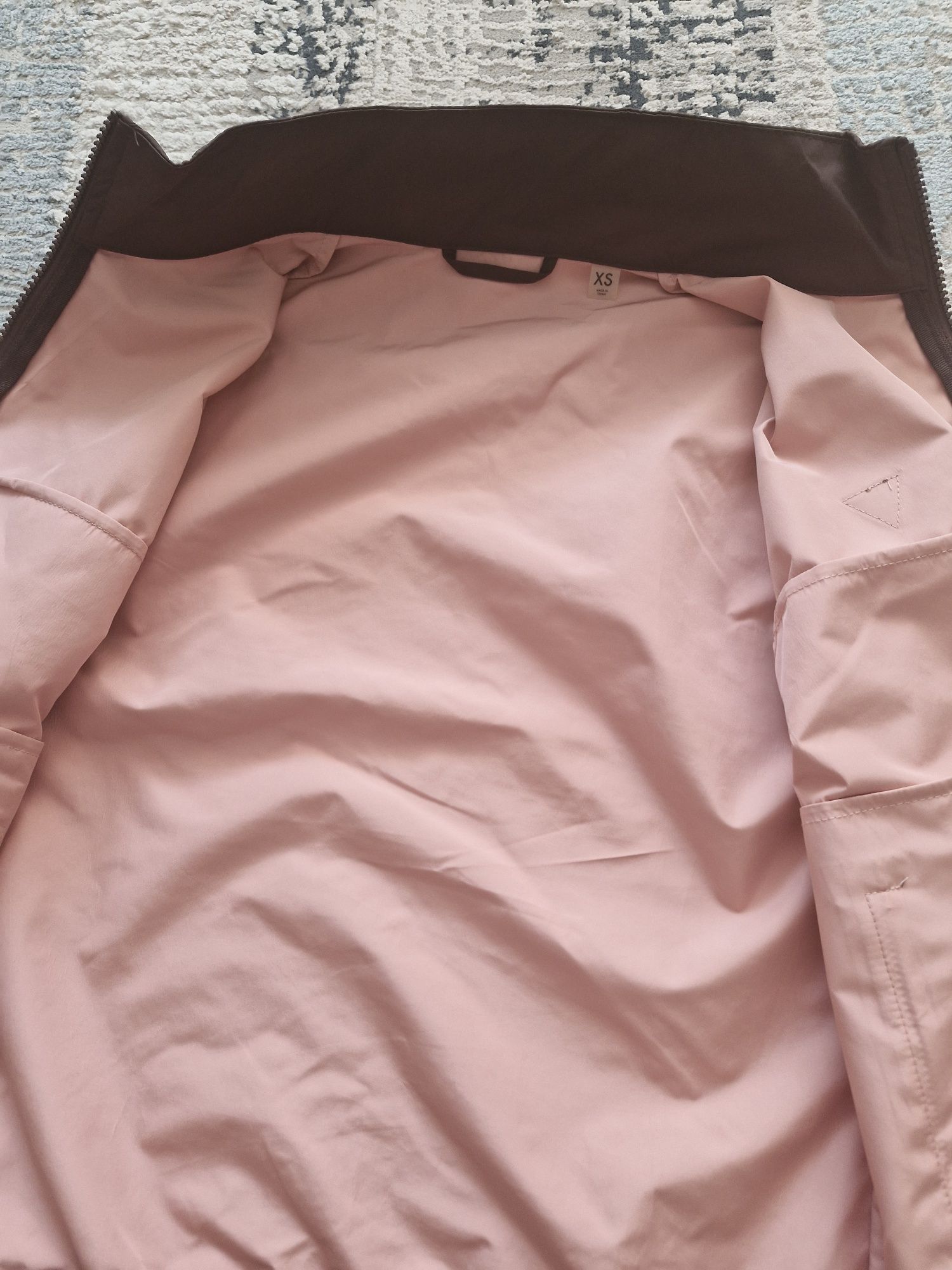 Куртка вітровка Guess XS